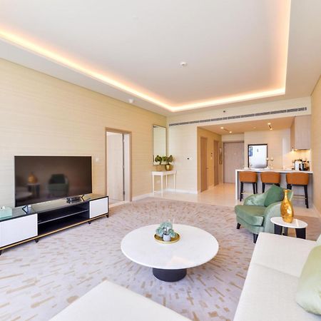 Ultra Luxury Palm Tower With Shared Hotel Facilities 두바이 외부 사진