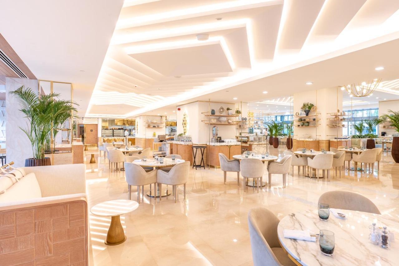 Ultra Luxury Palm Tower With Shared Hotel Facilities 두바이 외부 사진