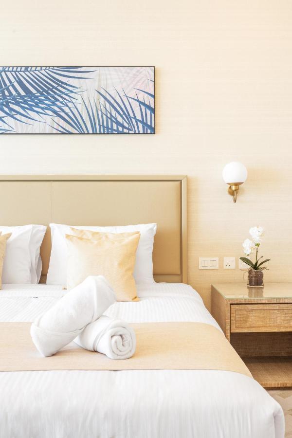 Ultra Luxury Palm Tower With Shared Hotel Facilities 두바이 외부 사진