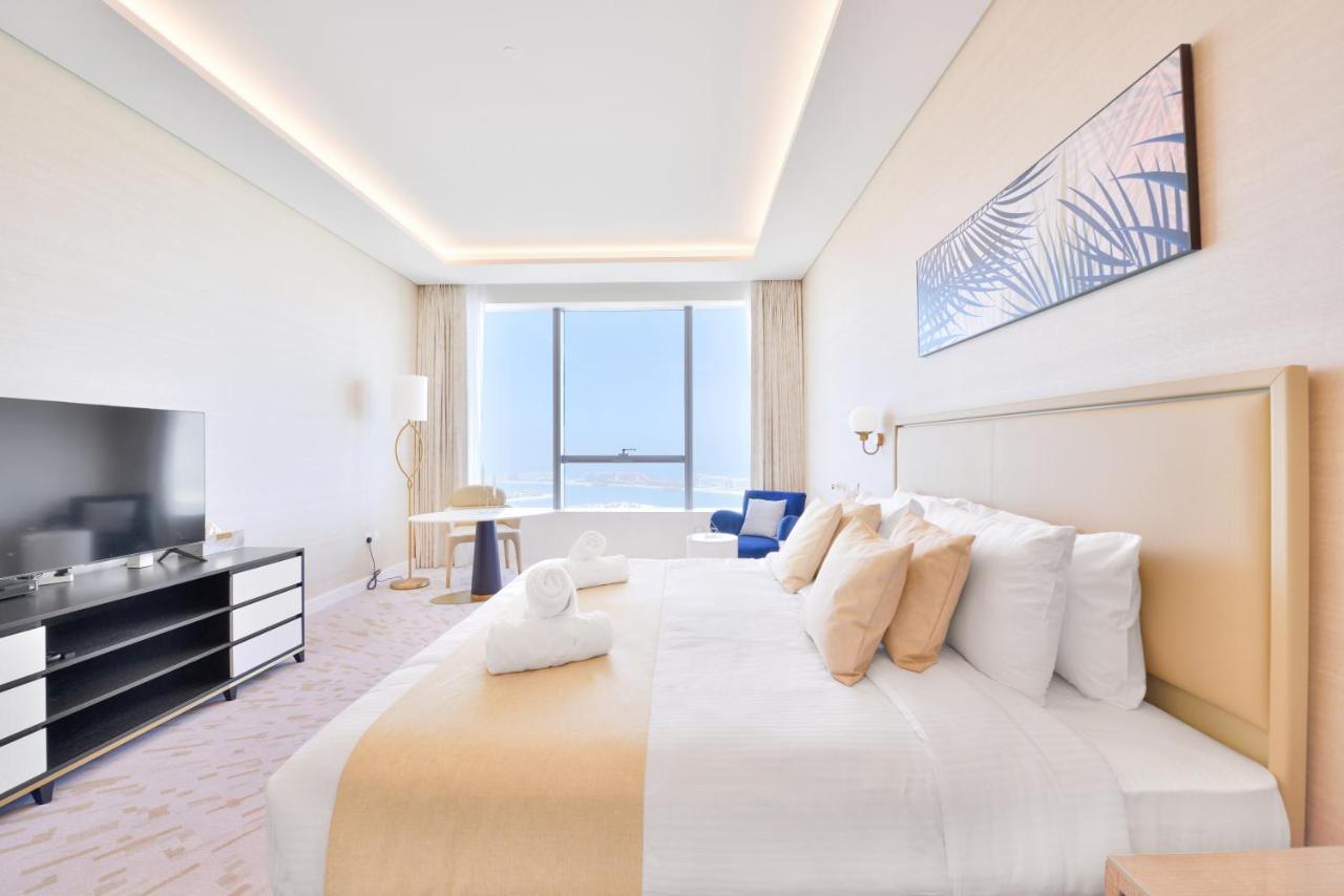 Ultra Luxury Palm Tower With Shared Hotel Facilities 두바이 외부 사진