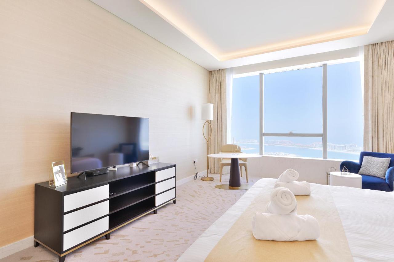Ultra Luxury Palm Tower With Shared Hotel Facilities 두바이 외부 사진