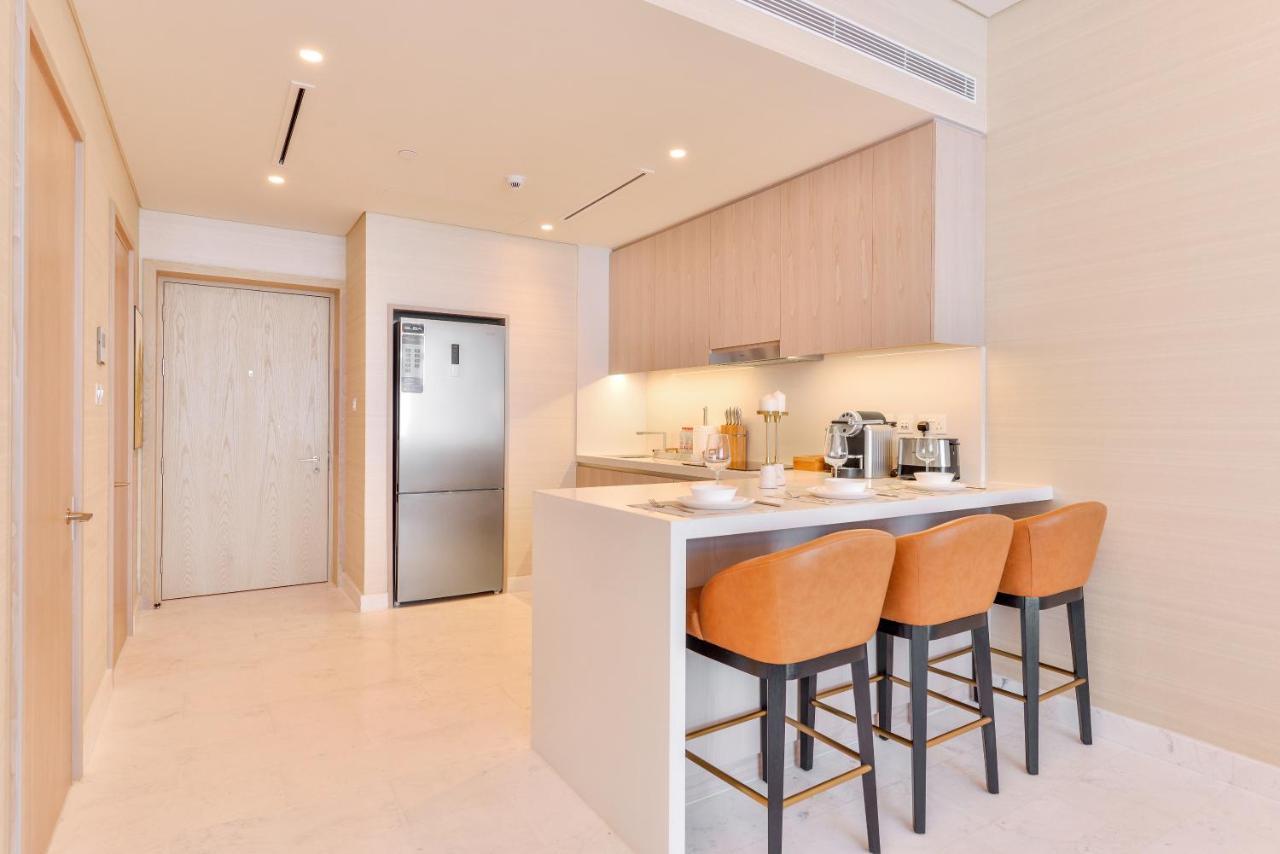 Ultra Luxury Palm Tower With Shared Hotel Facilities 두바이 외부 사진