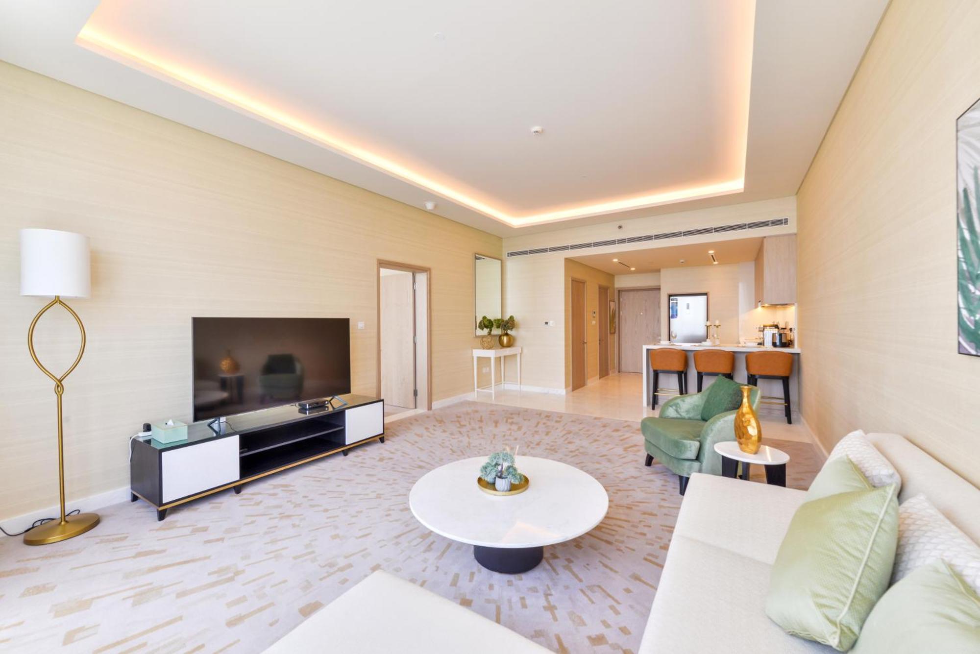 Ultra Luxury Palm Tower With Shared Hotel Facilities 두바이 외부 사진