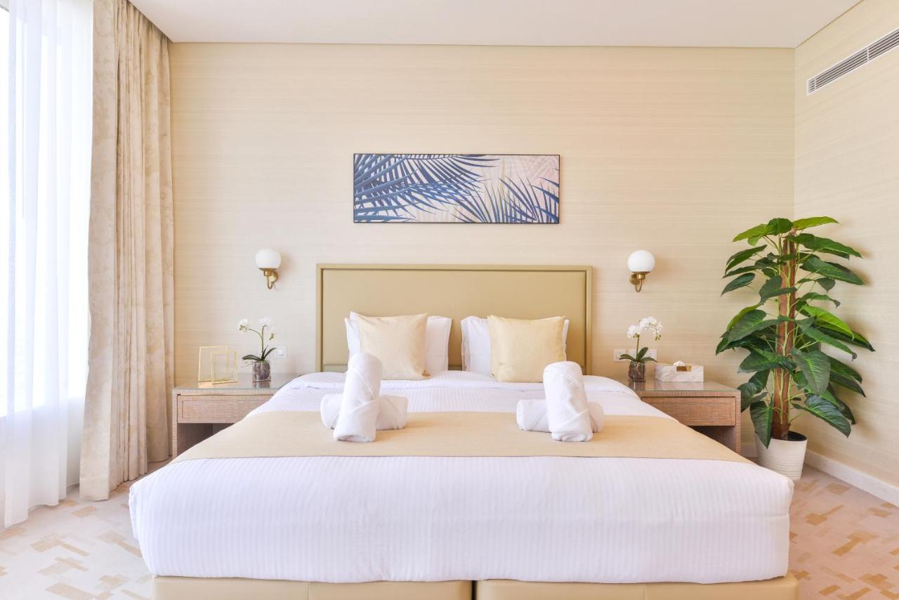 Ultra Luxury Palm Tower With Shared Hotel Facilities 두바이 외부 사진