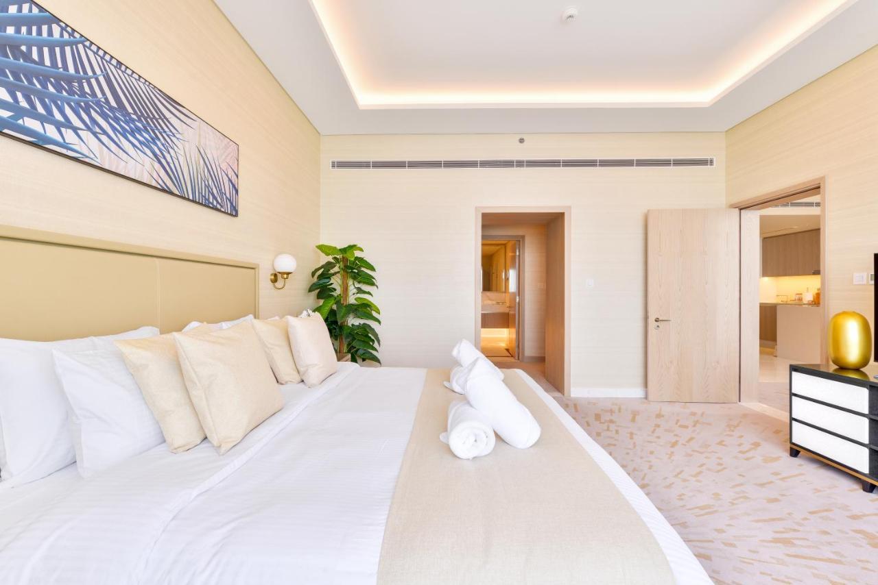Ultra Luxury Palm Tower With Shared Hotel Facilities 두바이 외부 사진