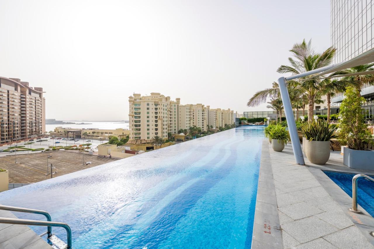 Ultra Luxury Palm Tower With Shared Hotel Facilities 두바이 외부 사진