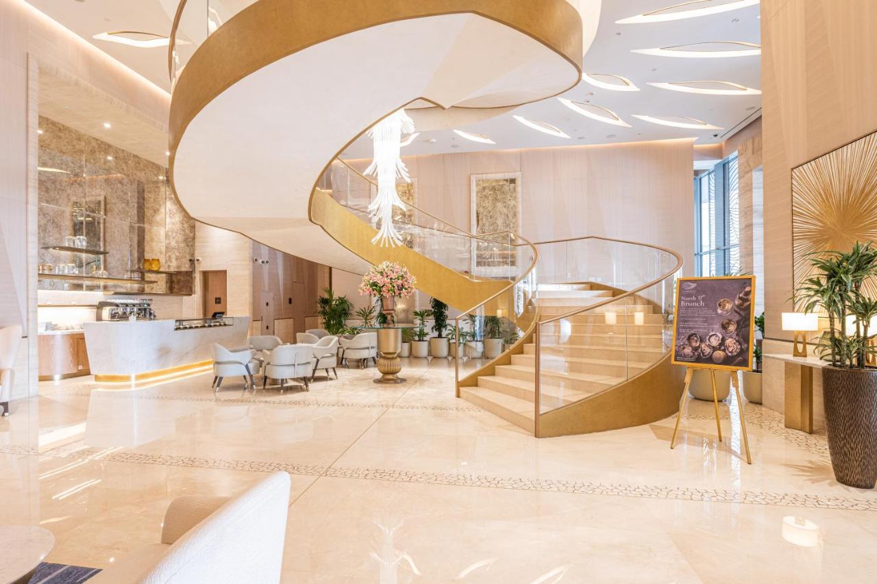 Ultra Luxury Palm Tower With Shared Hotel Facilities 두바이 외부 사진