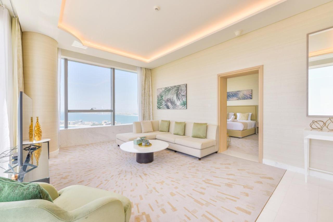 Ultra Luxury Palm Tower With Shared Hotel Facilities 두바이 외부 사진